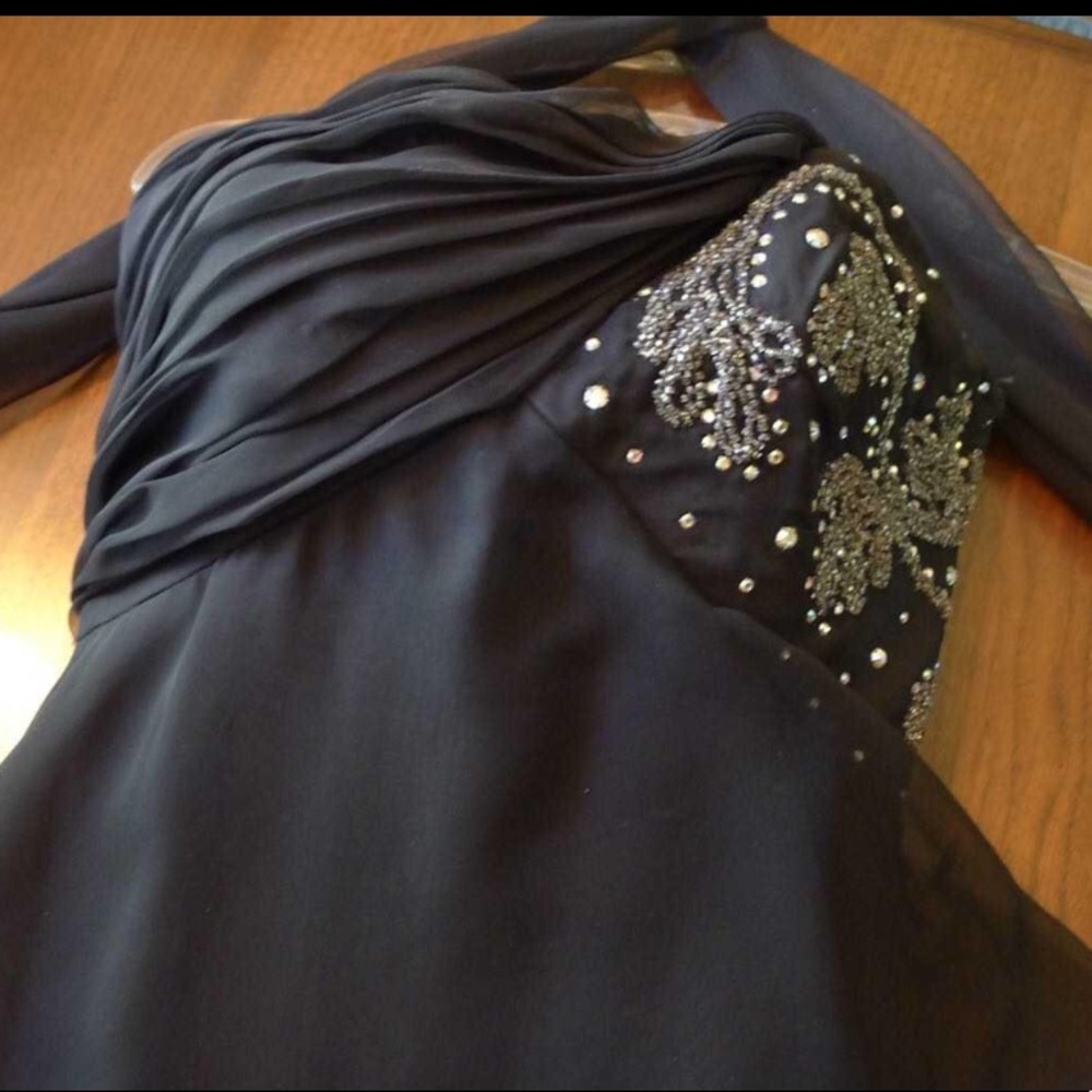 VINTAGE Black w/Beads and sequins - Ballroom-style chiffon gown